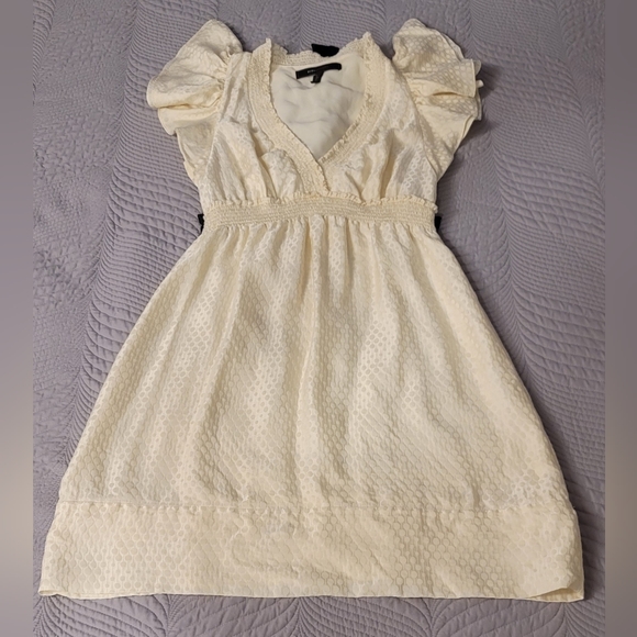 BCBG MaxAzria 100% Silk Ruffle Cap Sleeve Size XS - Picture 1 of 9